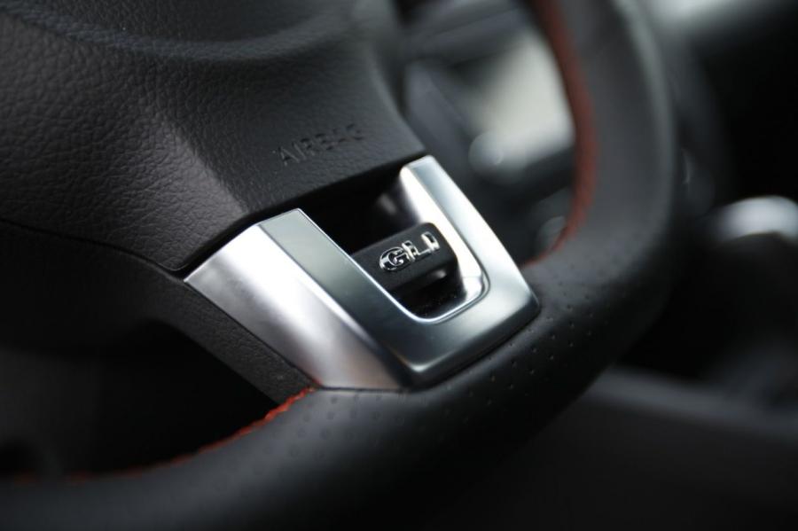  Volkswagen Jetta GLI Autobahn 2012 года  (фото 23 из 33)